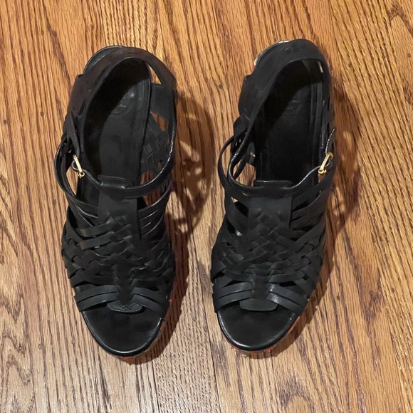 Gorgeous Tory Burch platform. - Picture 3 of 10